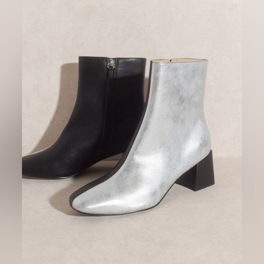 💠NWT Retro Colorblock Boots